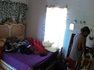 voyeurcam hornyhostel 03