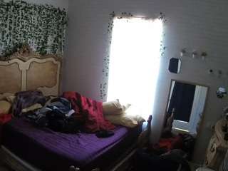 voyeurcam hornyhostel 03