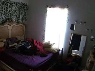 voyeurcam hornyhostel 03