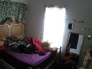voyeurcam hornyhostel 03