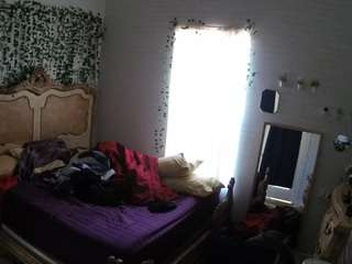 voyeurcam hornyhostel 03