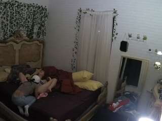 voyeurcam hornyhostel 03