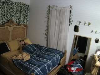 voyeurcam-hornyhostel-03