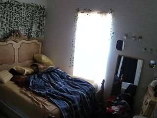 voyeurcam hornyhostel 03