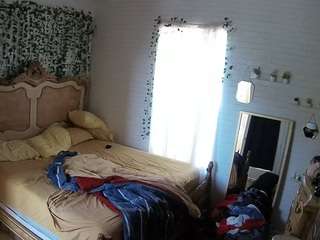 voyeurcam hornyhostel 03