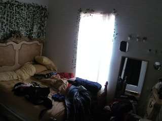 voyeurcam hornyhostel 03