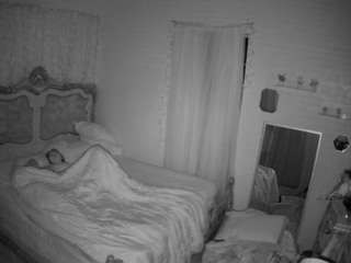 voyeurcam hornyhostel 03