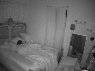 voyeurcam hornyhostel 03