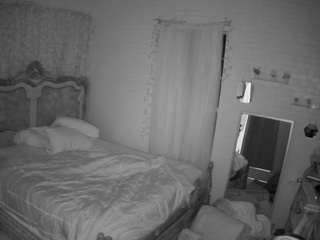 voyeurcam hornyhostel 03
