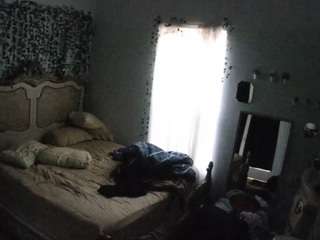 voyeurcam hornyhostel 03