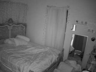 voyeurcam hornyhostel 03