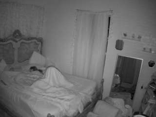 voyeurcam hornyhostel 03