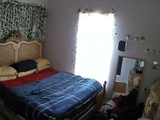 voyeurcam hornyhostel 03