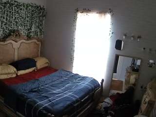 voyeurcam hornyhostel 03