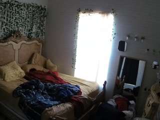 voyeurcam hornyhostel 03
