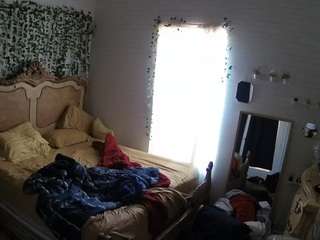 voyeurcam hornyhostel 03