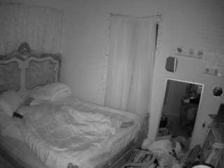 voyeurcam hornyhostel 03
