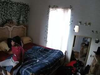 voyeurcam hornyhostel 03