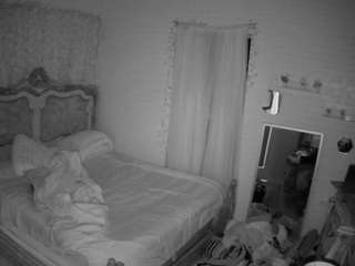 voyeurcam hornyhostel 03