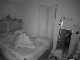 voyeurcam-hornyhostel-03