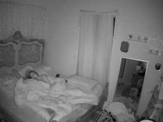voyeurcam hornyhostel 03