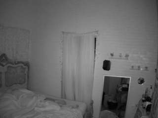 voyeurcam hornyhostel 03