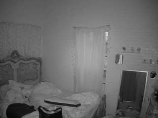 voyeurcam-hornyhostel-03