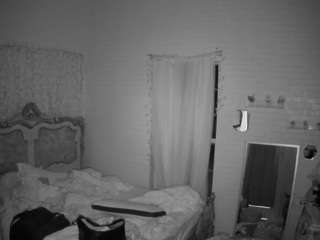 voyeurcam-hornyhostel-03