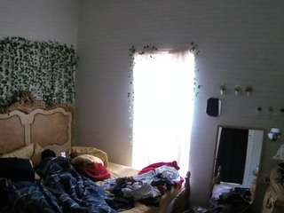 voyeurcam-hornyhostel-03