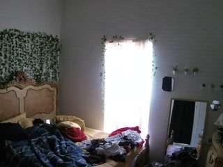 voyeurcam-hornyhostel-03