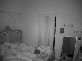 voyeurcam-hornyhostel-03