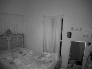 voyeurcam-hornyhostel-03