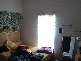 voyeurcam hornyhostel 03