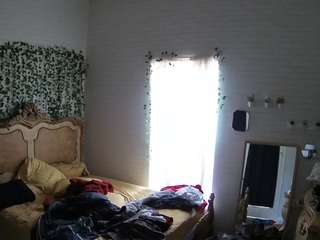 voyeurcam-hornyhostel-03