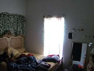 voyeurcam-hornyhostel-03