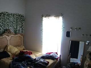 voyeurcam-hornyhostel-03