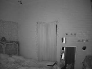 voyeurcam hornyhostel 03