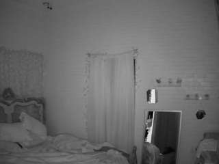 voyeurcam-hornyhostel-03