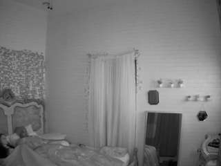 voyeurcam hornyhostel 03