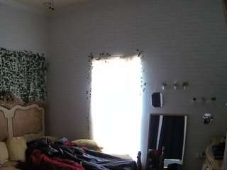voyeurcam hornyhostel 03