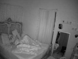 voyeurcam-hornyhostel-03
