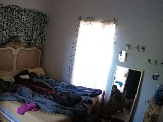 voyeurcam hornyhostel 03