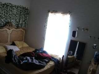 voyeurcam hornyhostel 03