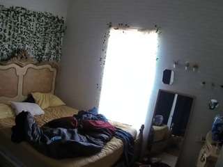 voyeurcam hornyhostel 03