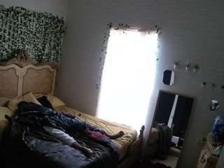 voyeurcam-hornyhostel-03