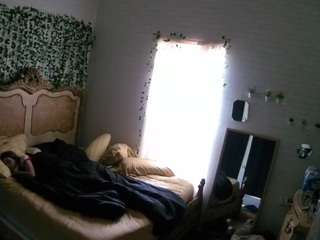 voyeurcam hornyhostel 03