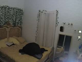 voyeurcam hornyhostel 03