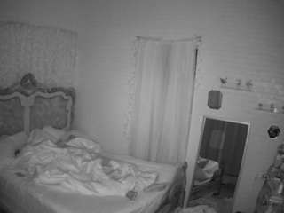 voyeurcam hornyhostel 03