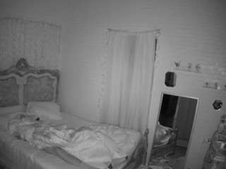 voyeurcam hornyhostel 03
