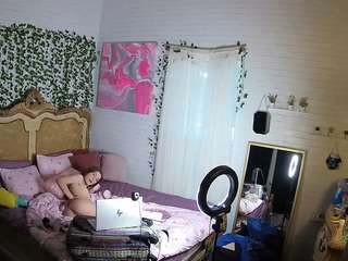 voyeurcam hornyhostel 03